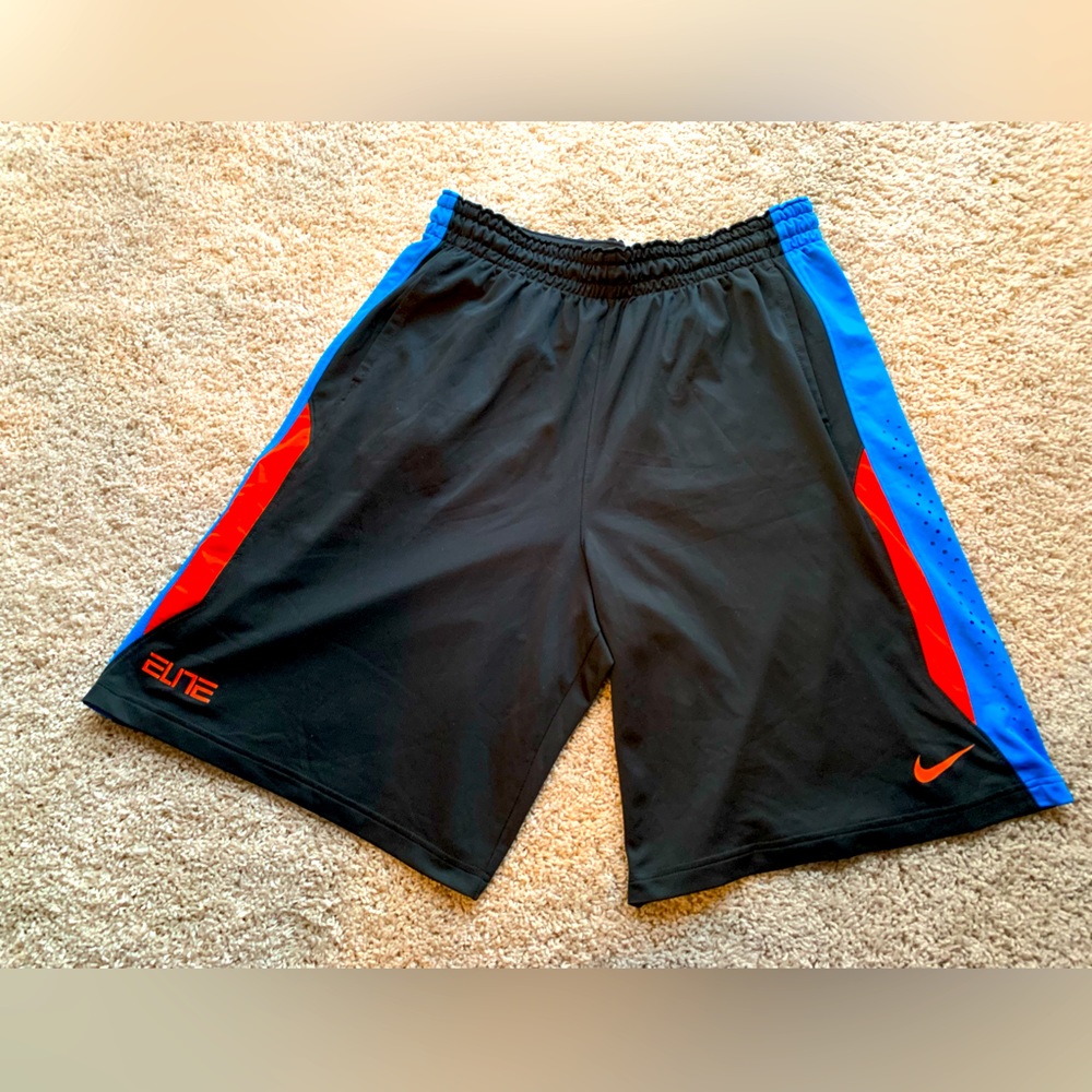 Mens Nike Elite Basketball Shorts. Size XXL. Great condition. Black blue orange